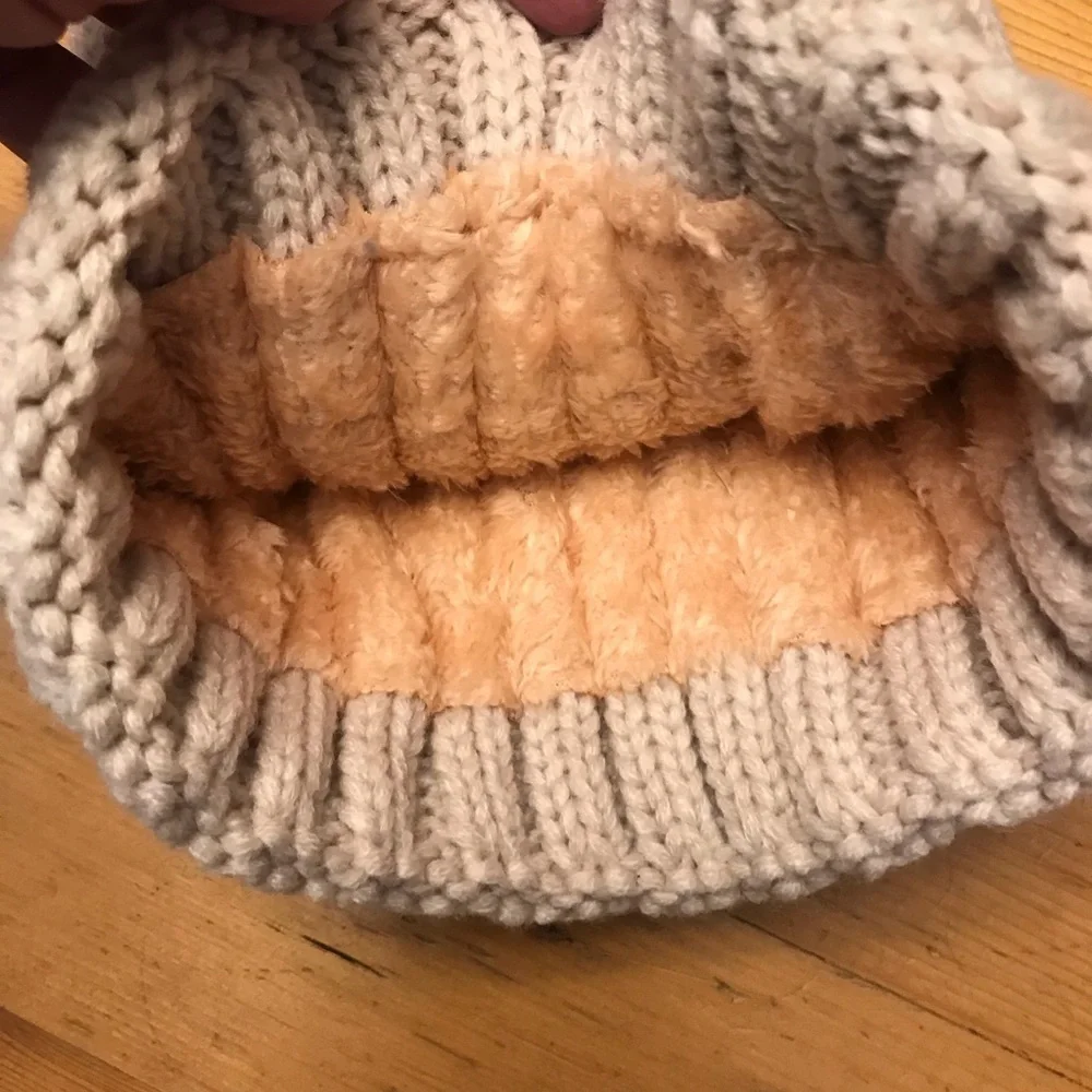 ⛄️Single Fur Ball Beanie Hat